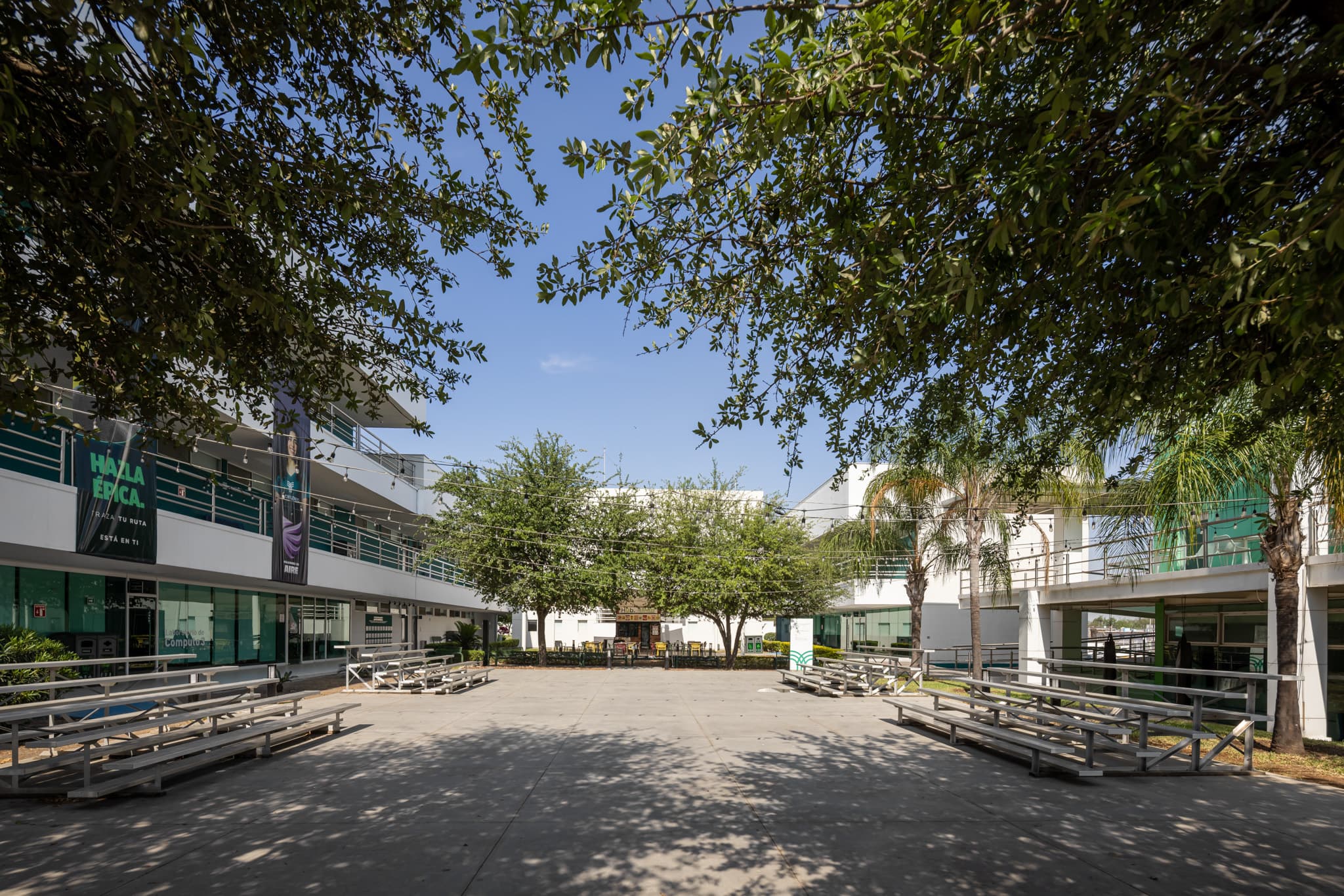 Explanada campus guadalupe