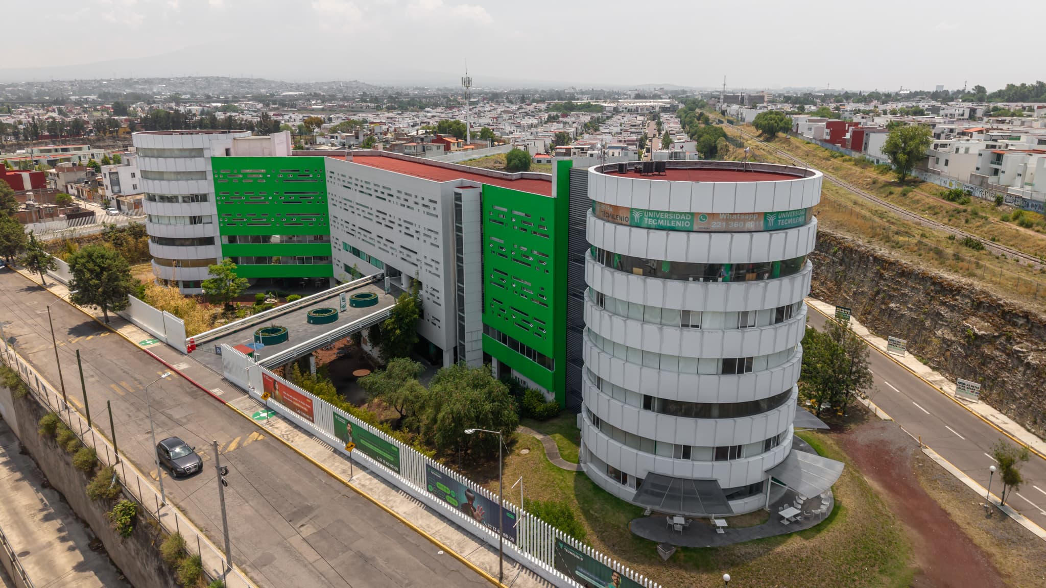 imagen con dron campus puebla