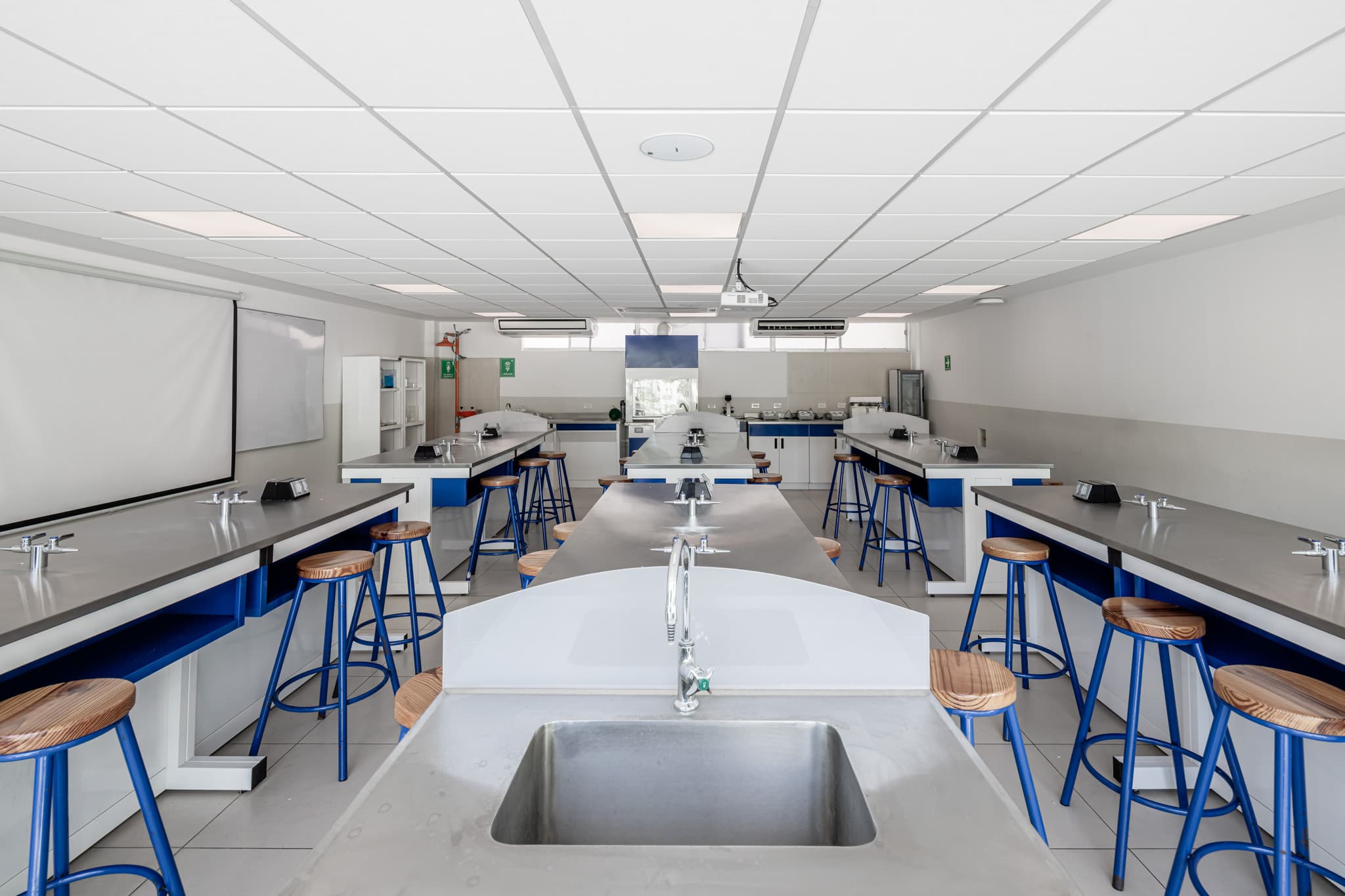 Laboratorio química campus san nicolas