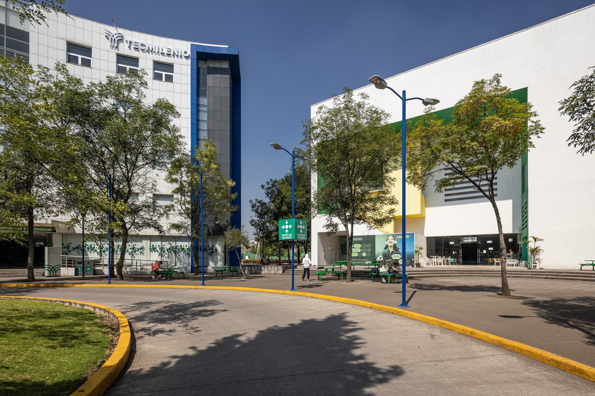 Entrada principal campus toluca